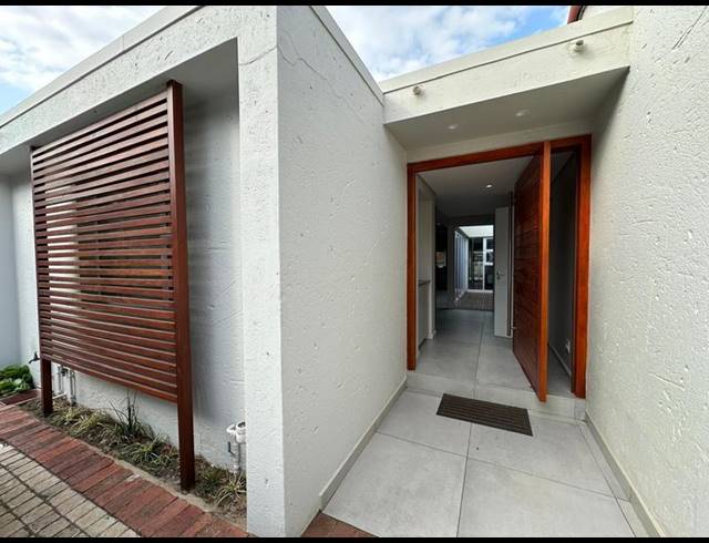 4 BEDROOM PROPERTY TO RENT IN LA LUCIA